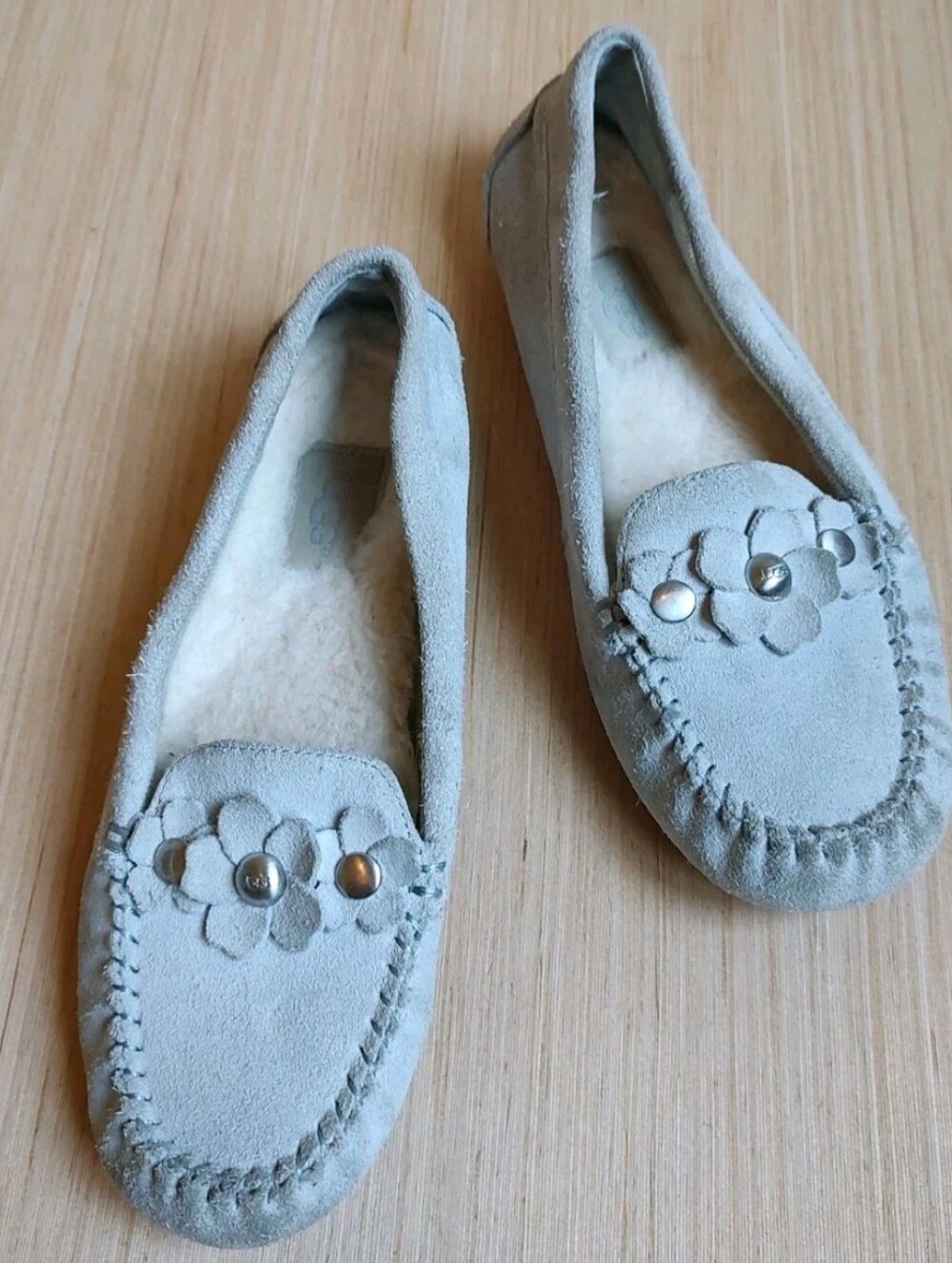 UGG Uggs Lizzy Poppy Loafers Suede Moccasins Slippers Grey 3D Flowers To Flats 5